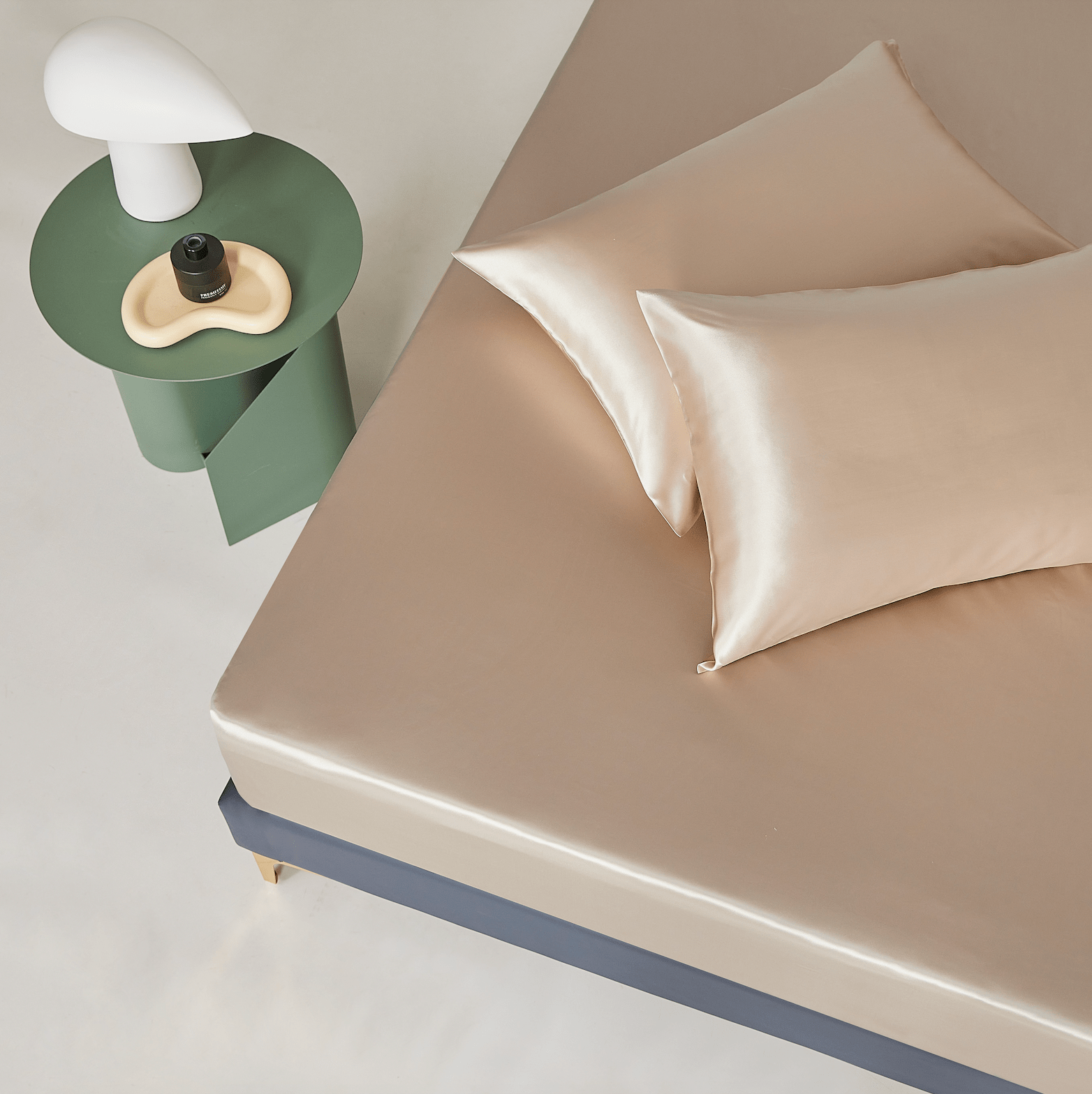 2 taies d'oreillers en soie (taille)