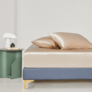 1 drap-housse en soie (taille)